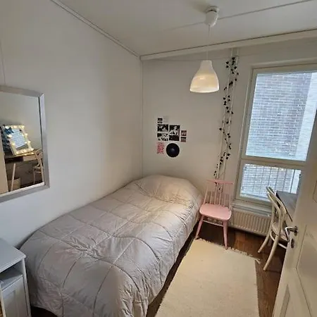 Ilmastoitu 4 Makuuhuoneen Asunto Kantakaupungissa