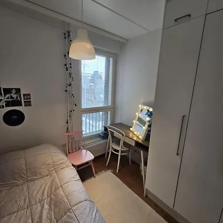 Ilmastoitu 4 Makuuhuoneen Asunto Kantakaupungissa アパート *