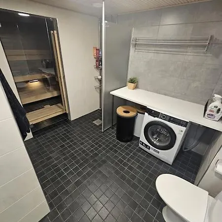 アパート Ilmastoitu 4 Makuuhuoneen Asunto Kantakaupungissa