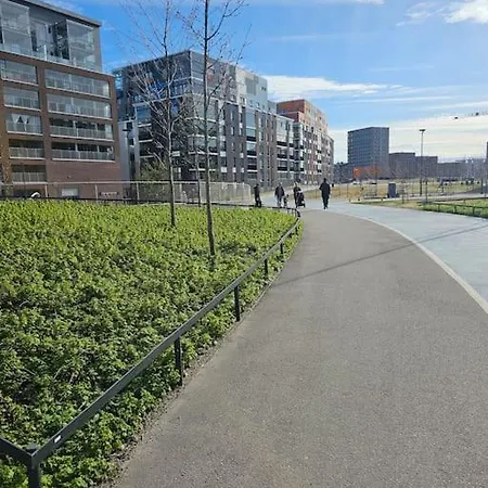 アパート Ilmastoitu 4 Makuuhuoneen Asunto Kantakaupungissa *