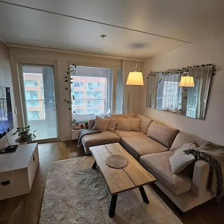 アパート Ilmastoitu 4 Makuuhuoneen Asunto Kantakaupungissa *