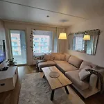 Lägenhet Ilmastoitu 4 Makuuhuoneen Asunto Kantakaupungissa *